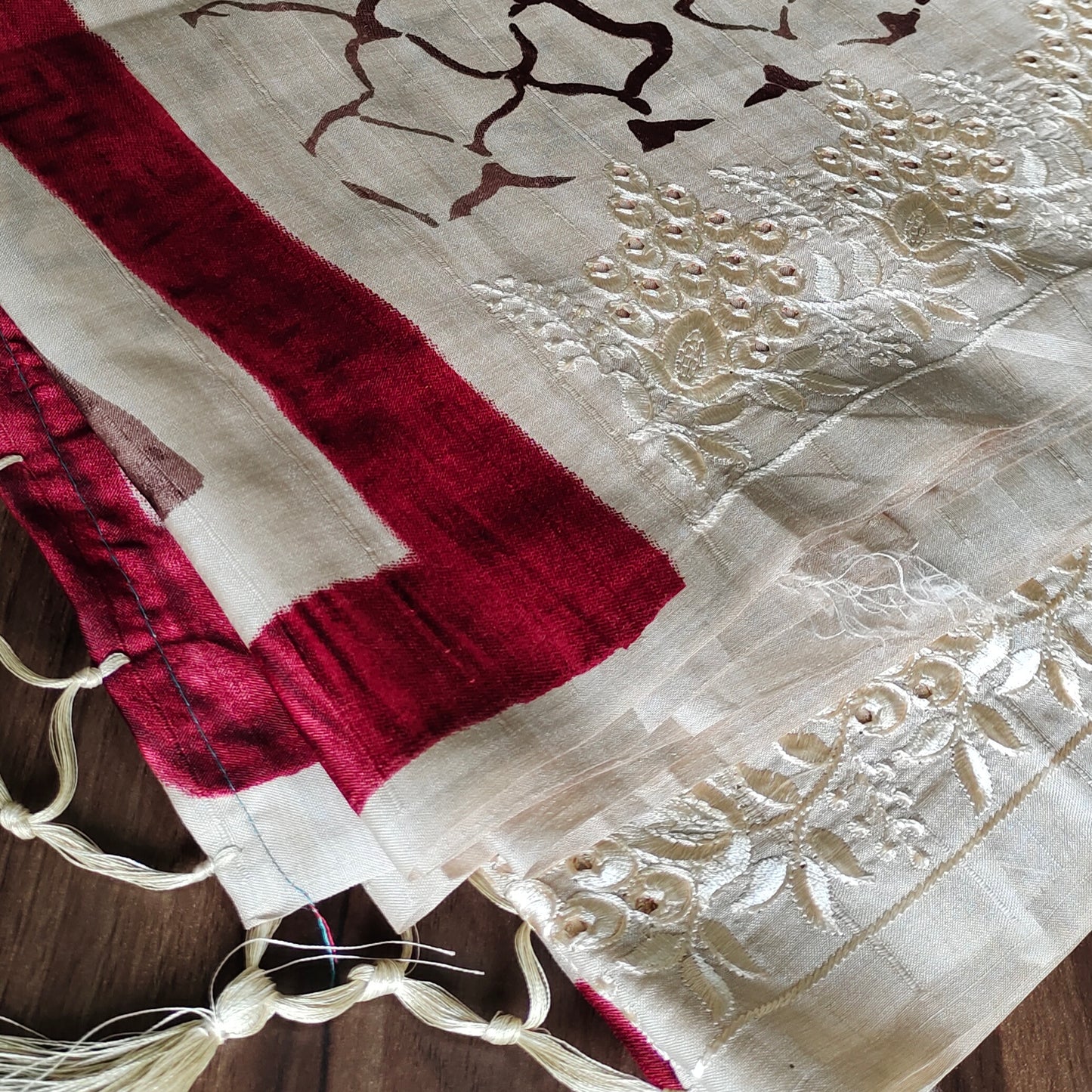 Artisan's Opulence: Silk Saree with Cut Work