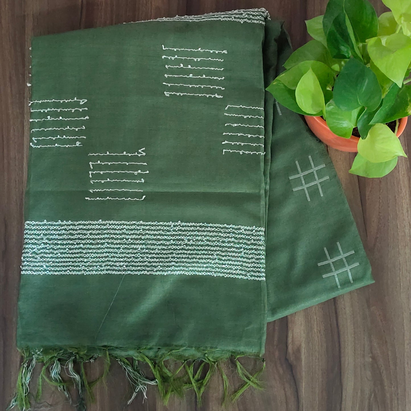 Emerald Green Elegance: Bhagalpuri Silk Saree