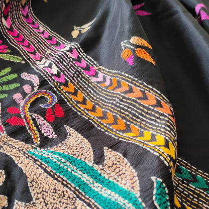 Artistic Fishtail Elegance: Black Abstract Kantha Saree