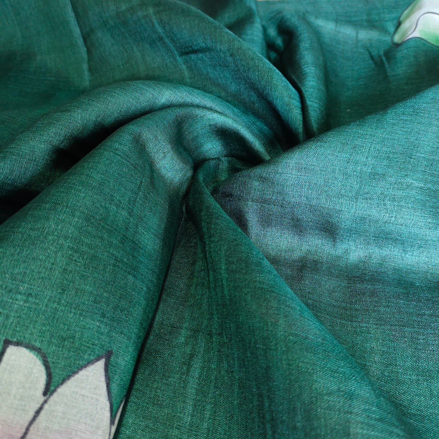 Hand-Painted Opulence: Mulberry Silk Saree